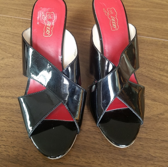 OH Deer! Vamps Patent Slides with Animal Wedge Heels - Picture 2 of 8